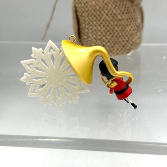 Hallmark Keepsake Ornament Sweet Toot Tuba 2016 Christmas Holiday Band Snowflake - Picture 2 of 5